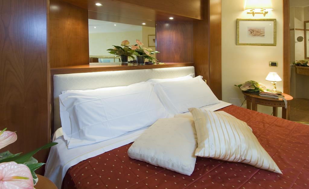 As Hotel Monza Exterior photo